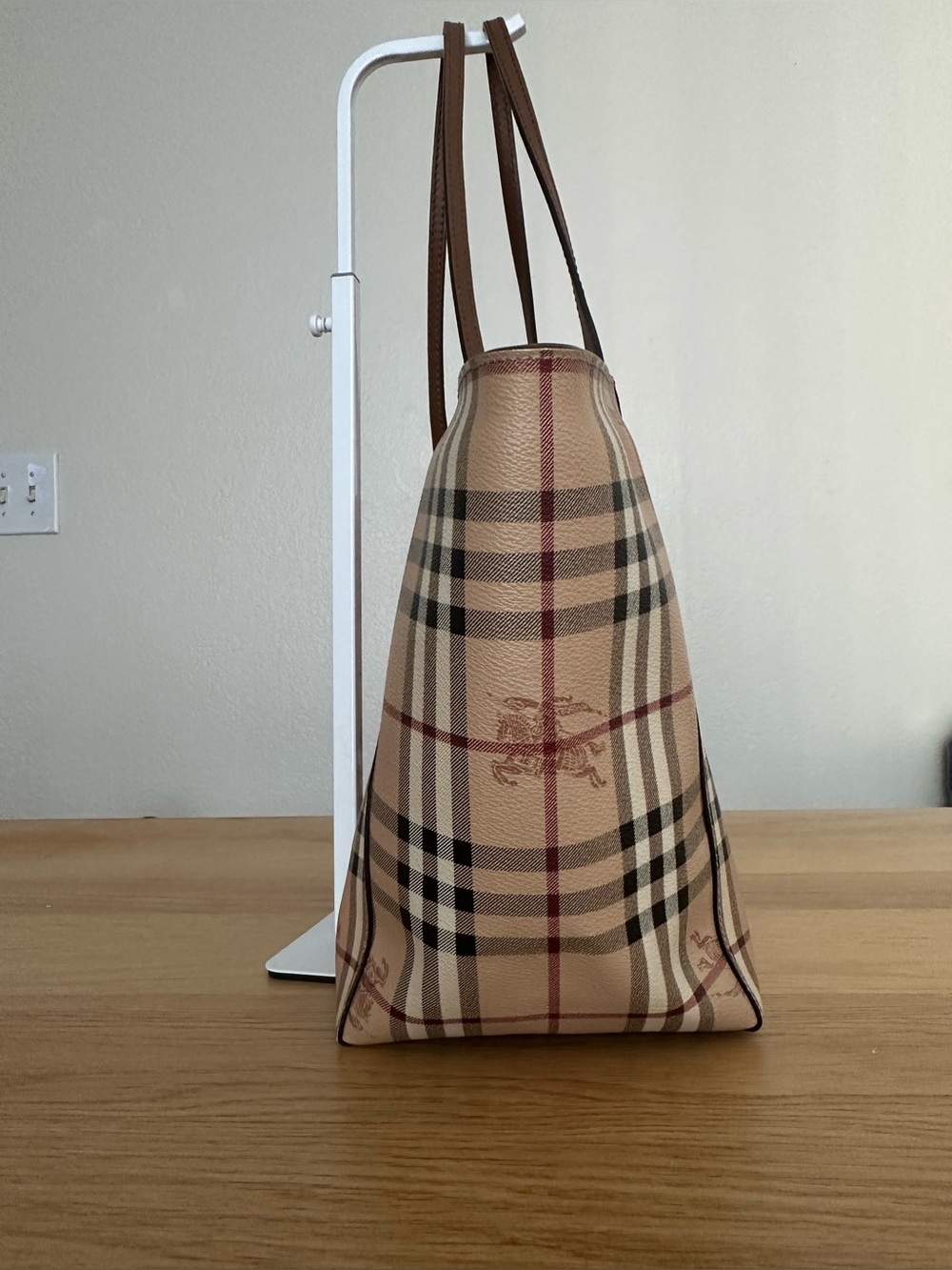 Burberry Tote Bag - Picture 4 of 15